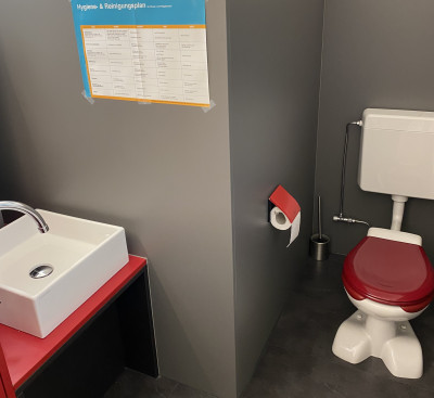 Kinderbecken + Toilette
